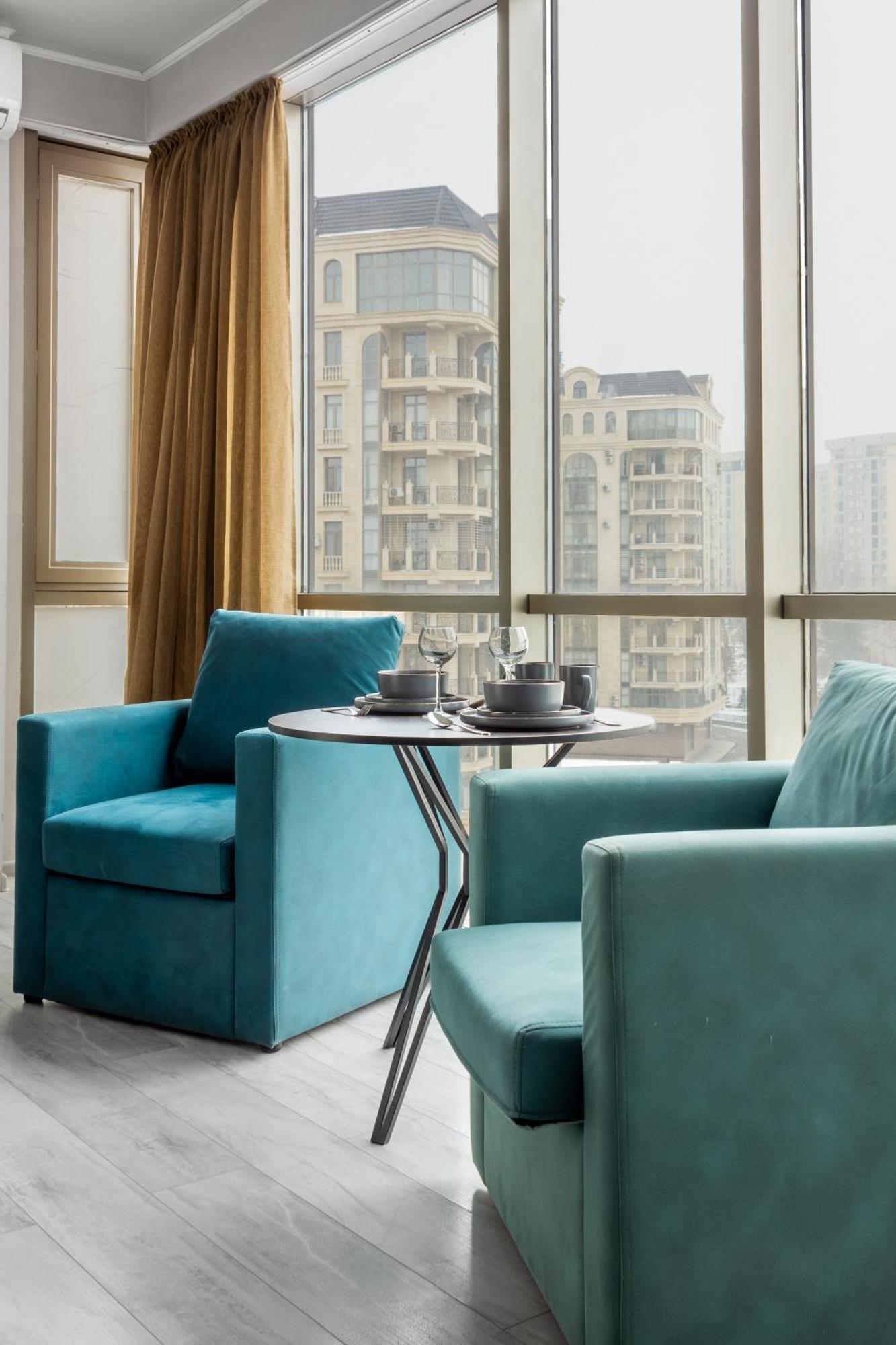9Th And 6Th Floor Stylish Apartments With Mountainvista Bishkek Exterior foto